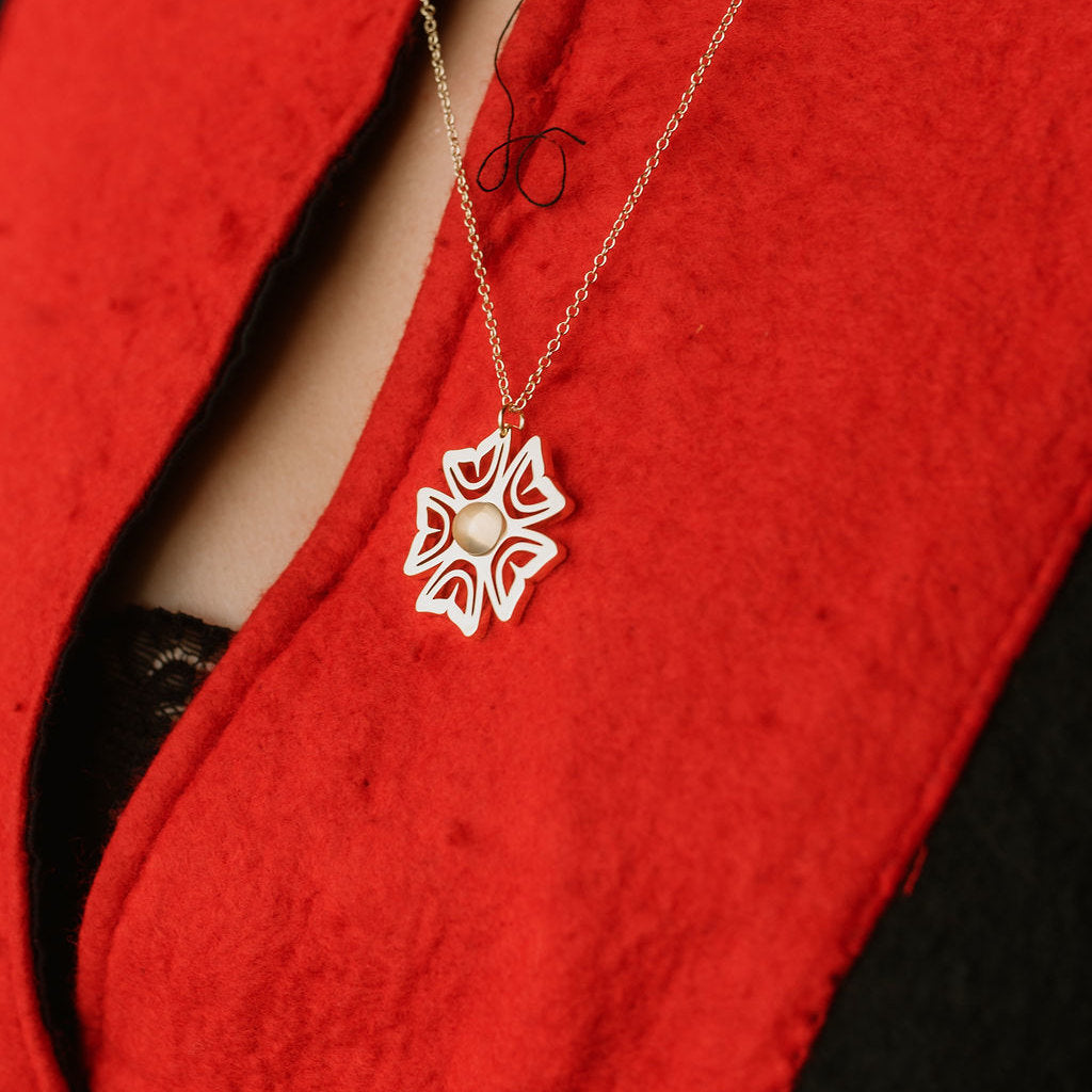'Wild Rose Sovereign Necklace - PRE ORDER