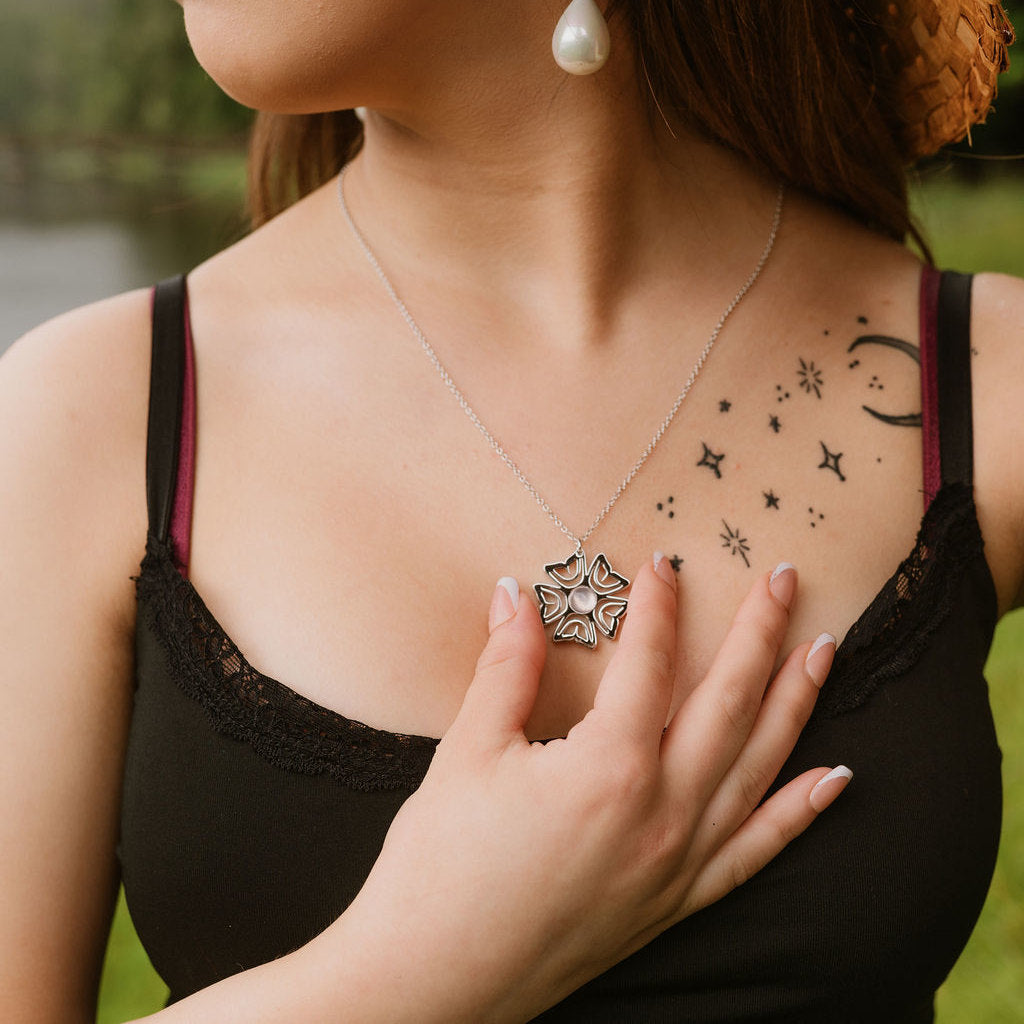 'Wild Rose Sovereign Necklace - PRE ORDER