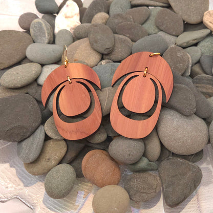 Aligned Form Earring