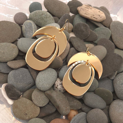 Aligned Form Earring
