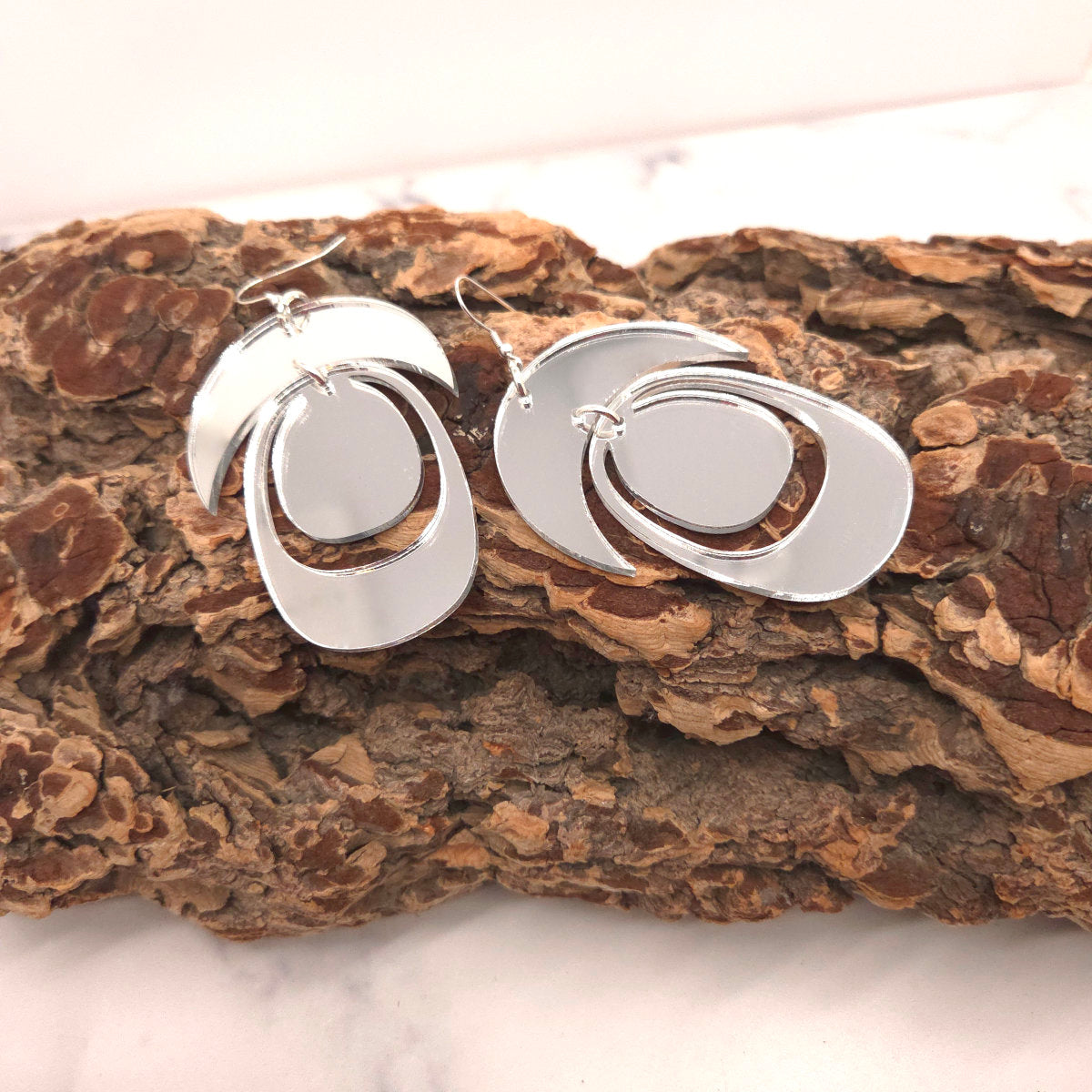 Aligned Form Earring