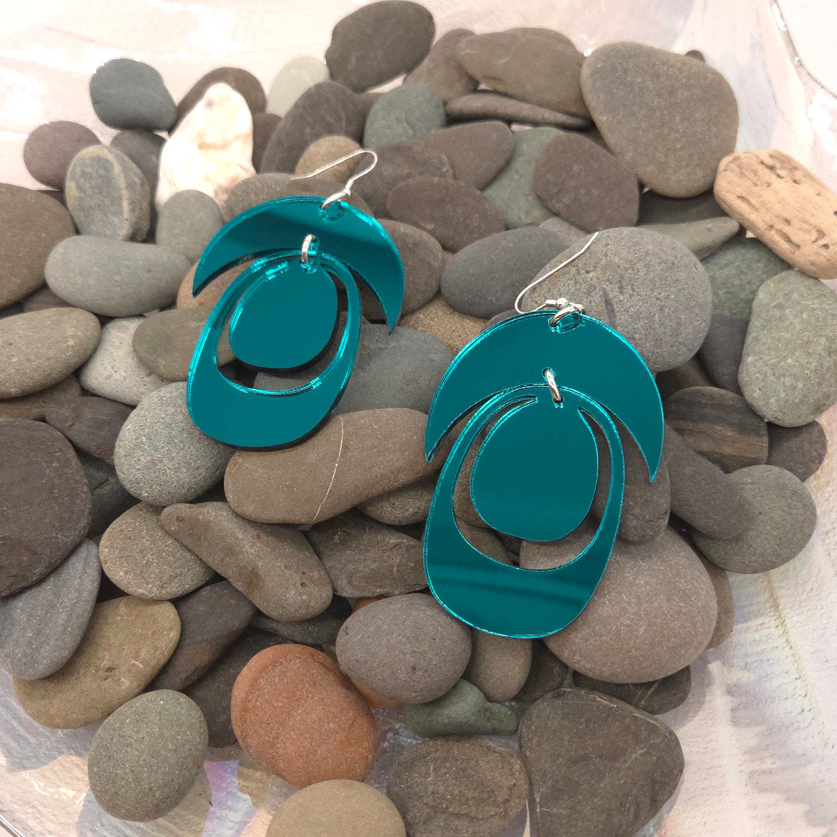 Aligned Form Earring